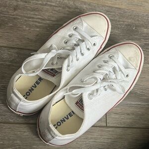 Women’s size 9 classic converse